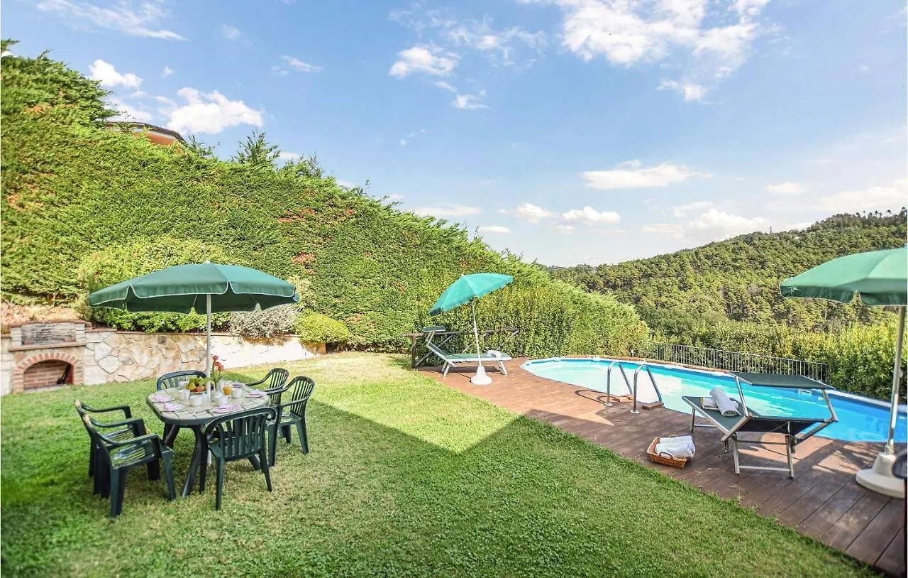 3 Bedroom Cozy Home In מסרוסה