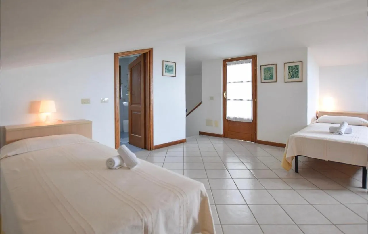 3 Bedroom Cozy Home In מסרוסה 0*,